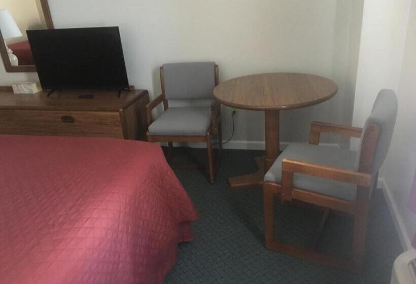 Villager Motel & Glen Manor Estate