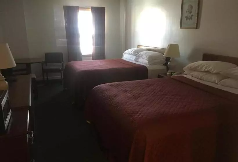 Villager Motel & Glen Manor Estate