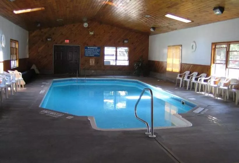 Villager Motel & Glen Manor Estate