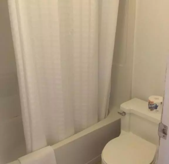 Villager Motel & Glen Manor Estate