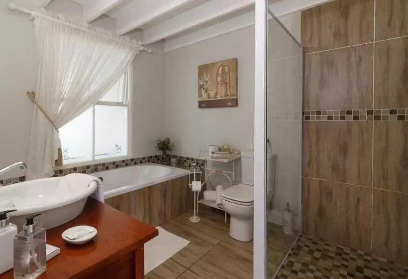 ペンション Fiddlewood Fields Guest House