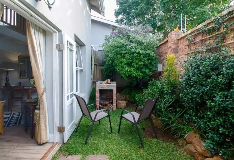 ペンション Fiddlewood Fields Guest House