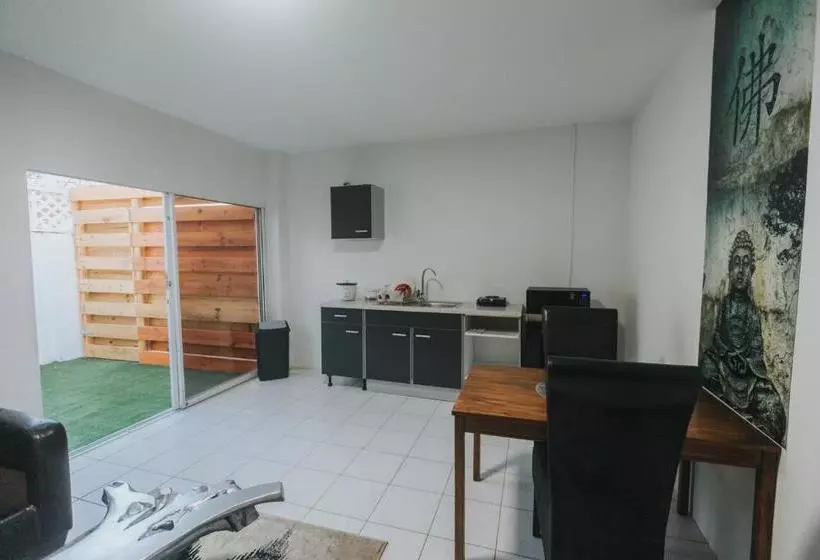 پانسیون Buddha Studios Aruba