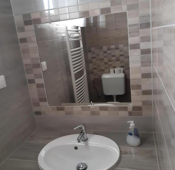 פנסיון M47 Vendégház Airport