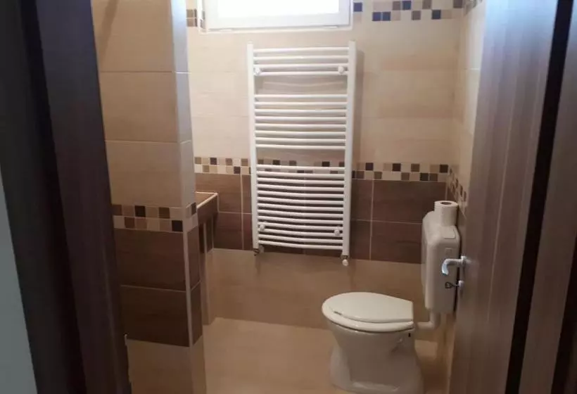 Majatalo M47 Vendégház Airport