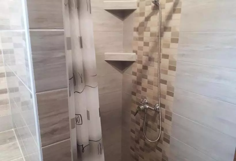 Majatalo M47 Vendégház Airport