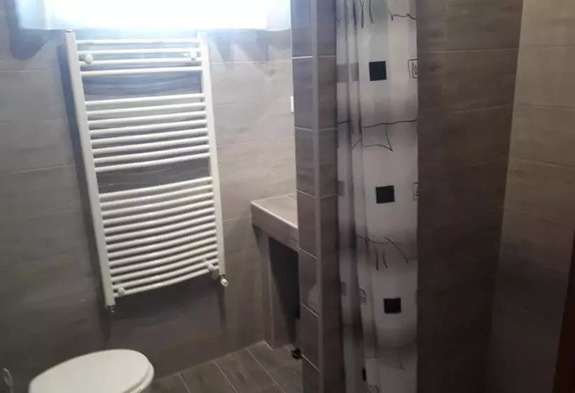 Majatalo M47 Vendégház Airport