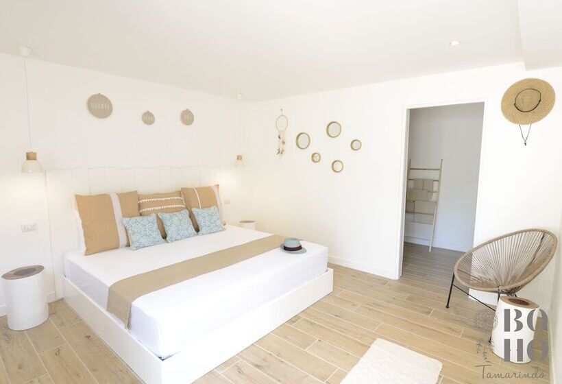 هتل Boho Tamarindo