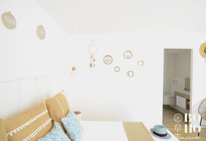 هتل Boho Tamarindo