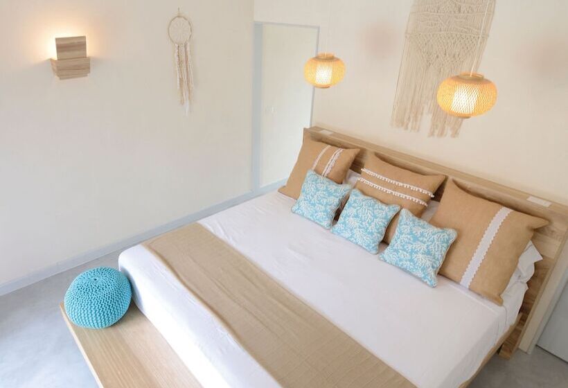 هتل Boho Tamarindo