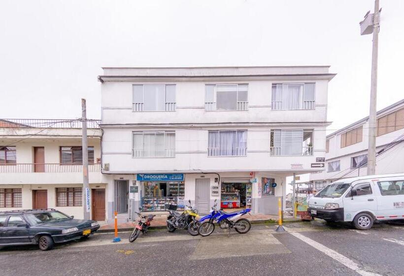 הוסטל Casa Mama