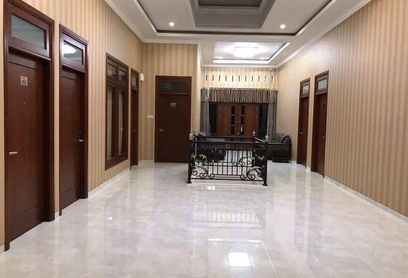 פנסיון Hillside Suite Guest House