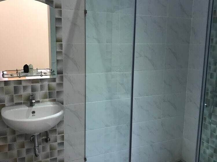 פנסיון Hillside Suite Guest House