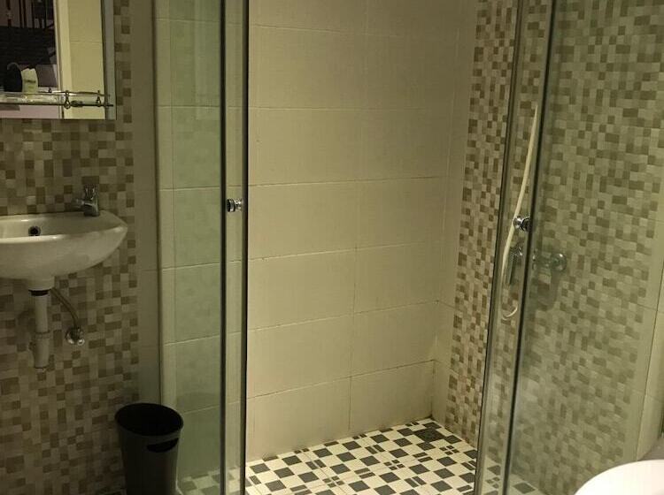 פנסיון Hillside Suite Guest House