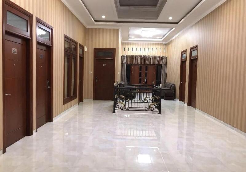 פנסיון Hillside Suite Guest House