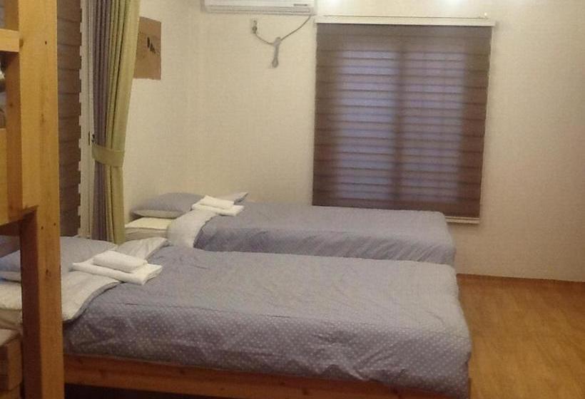 بنسيون Geoje Ton Ton Guesthouse