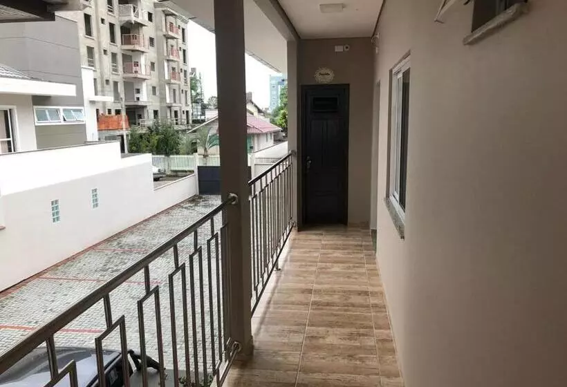 ペンション Pousada Casarao Schmidt