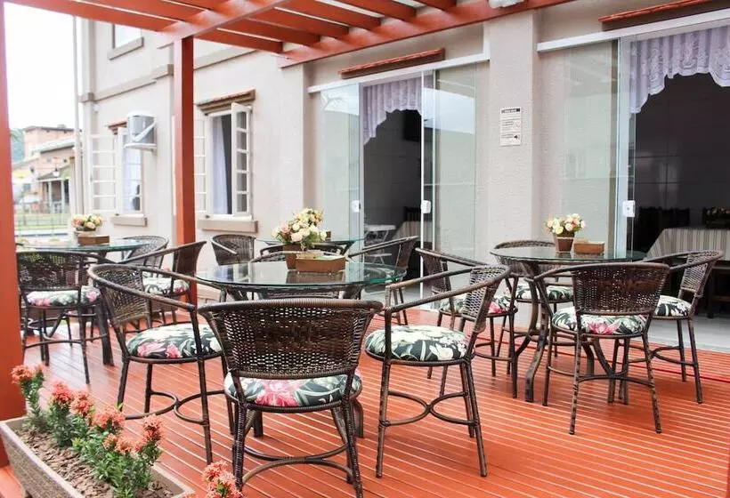 ペンション Pousada Casarao Schmidt