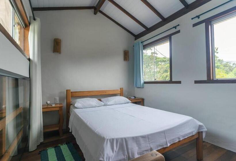 פנסיון Vila Guaiamum