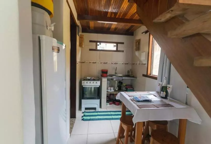 ペンション Vila Guaiamum