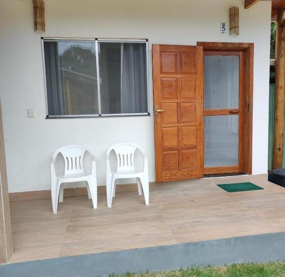 פנסיון Vila Guaiamum