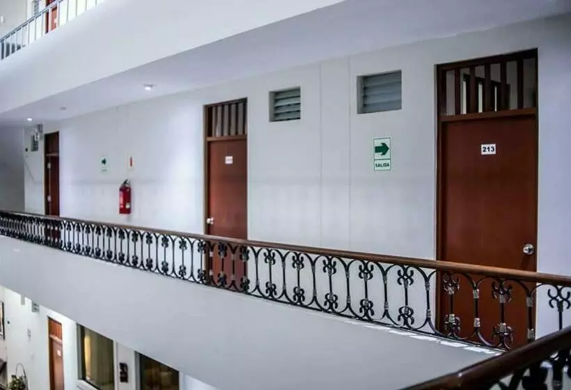 هتل Estancia Real