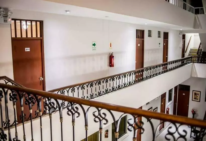 هتل Estancia Real