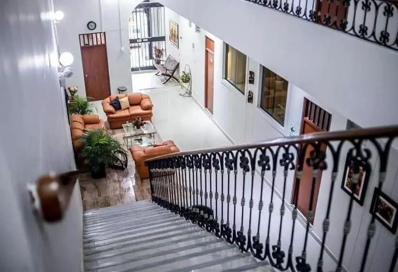 هتل Estancia Real