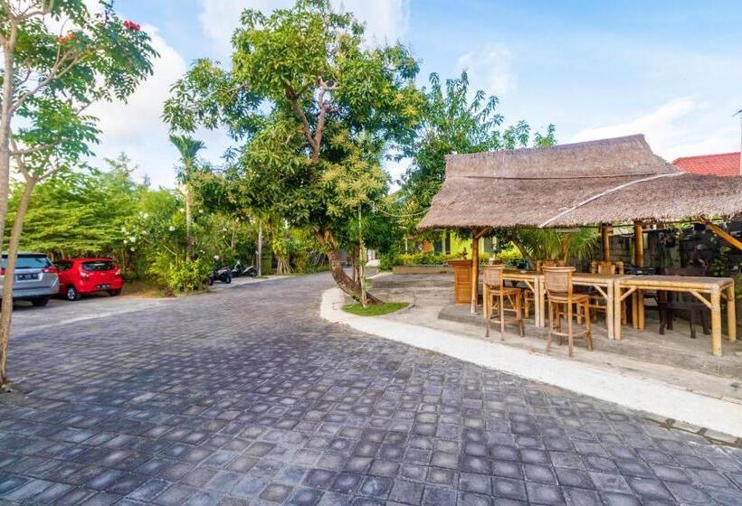 ホテル Tirai Bambu Jimbaran