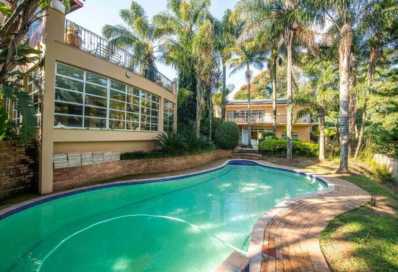 پانسیون Mac Atini Guest House