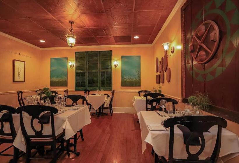 The Charlotte Hotel & Restaurant