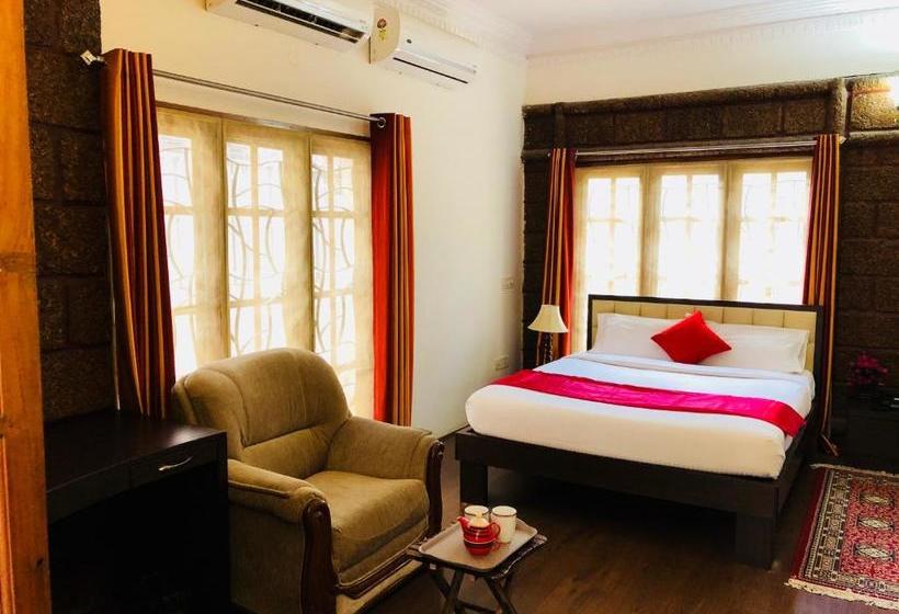 Pension (Hôtel basse catégorie) Redstone Villa And Suites