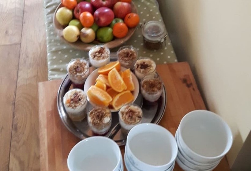 بنسيون Farnham View B & B Near Farnham Estate