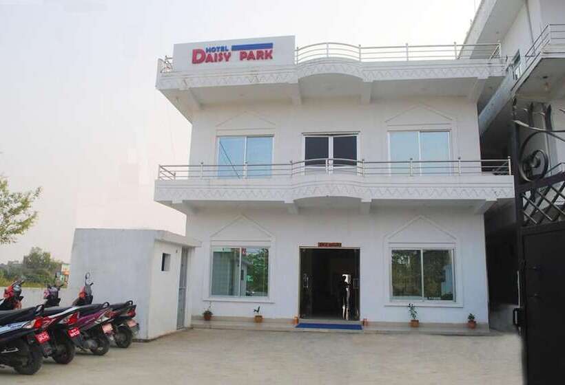 هتل Daisy Park