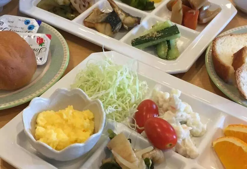 Hotelli Komagane Premont