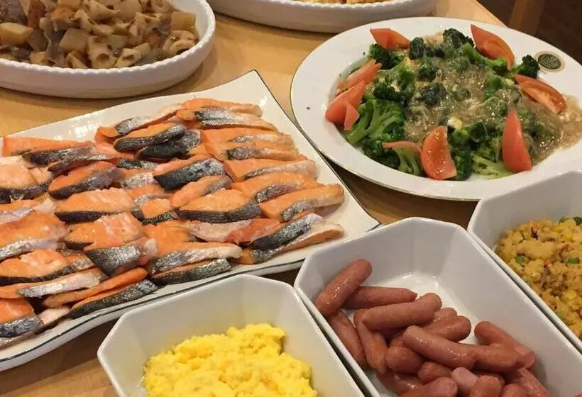 Hotelli Komagane Premont