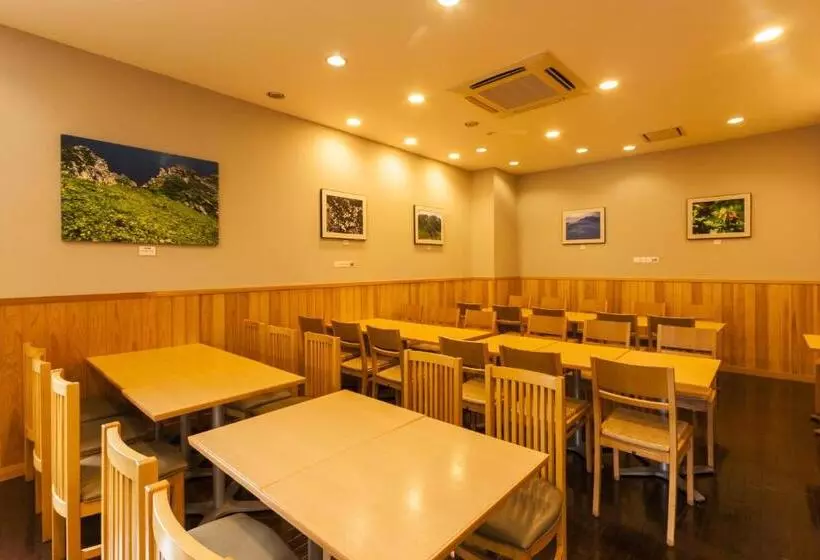 Hotelli Komagane Premont