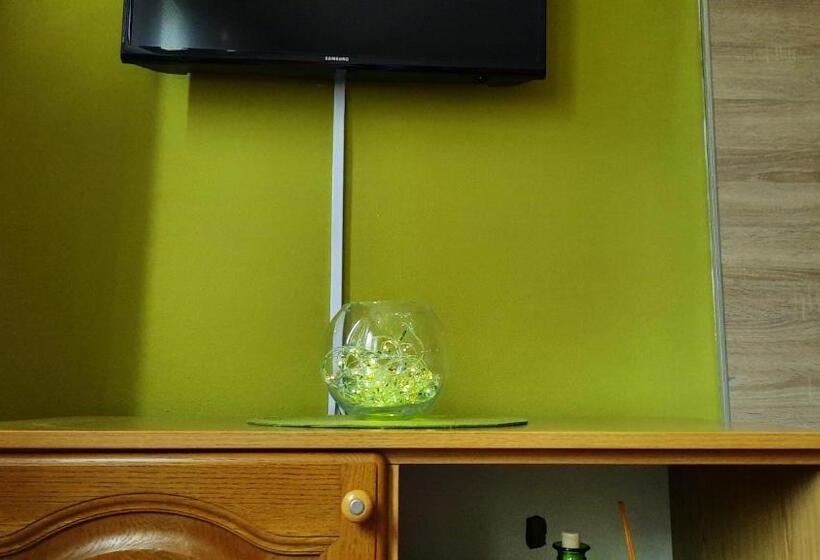 پانسیون Apartmani Rale Rooms