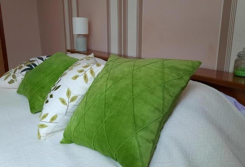 پانسیون Apartmani Rale Rooms