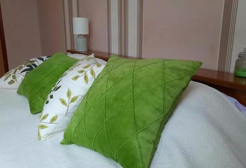 پانسیون Apartmani Rale Rooms