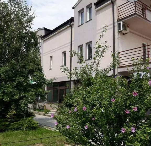 پانسیون Apartmani Rale Rooms