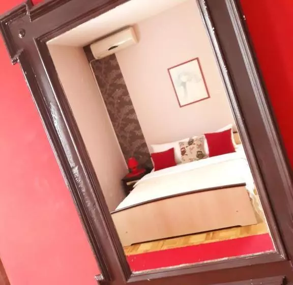 پانسیون Apartmani Rale Rooms