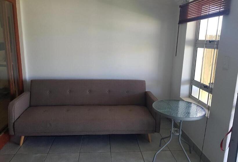 膳宿费 Arcangeli Wines