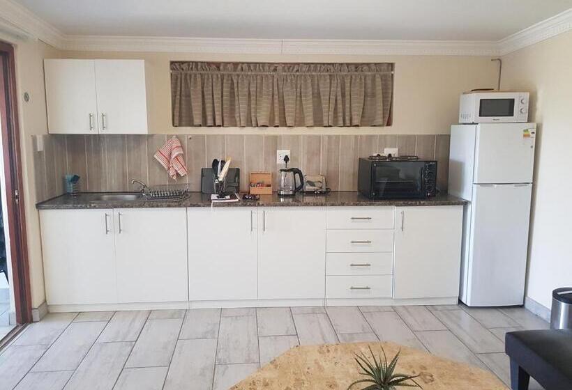 膳宿费 Arcangeli Wines