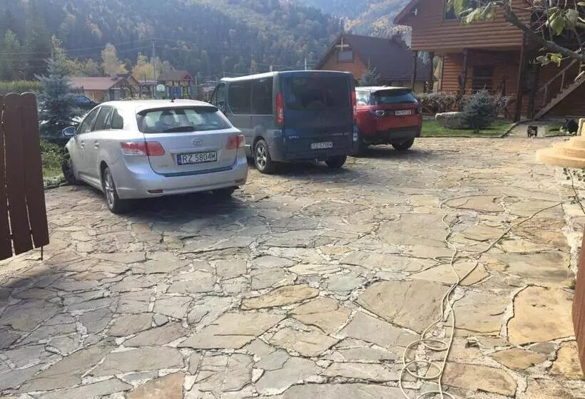 Majatalo Guesthouse Kolo Druziv