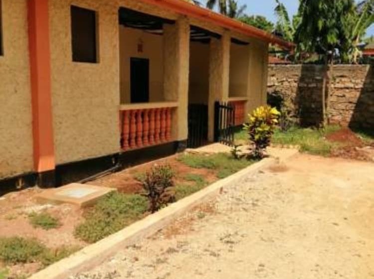 پانسیون Diani Travelers Guest House