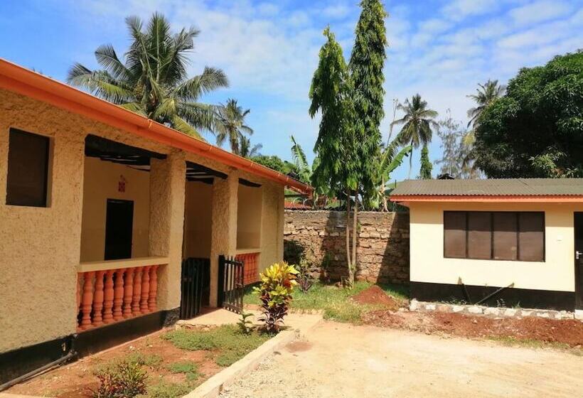 پانسیون Diani Travelers Guest House