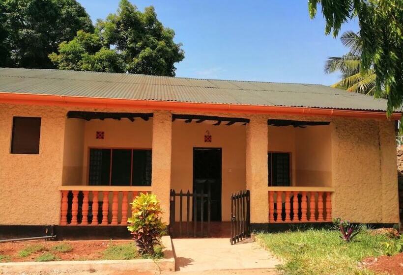 پانسیون Diani Travelers Guest House