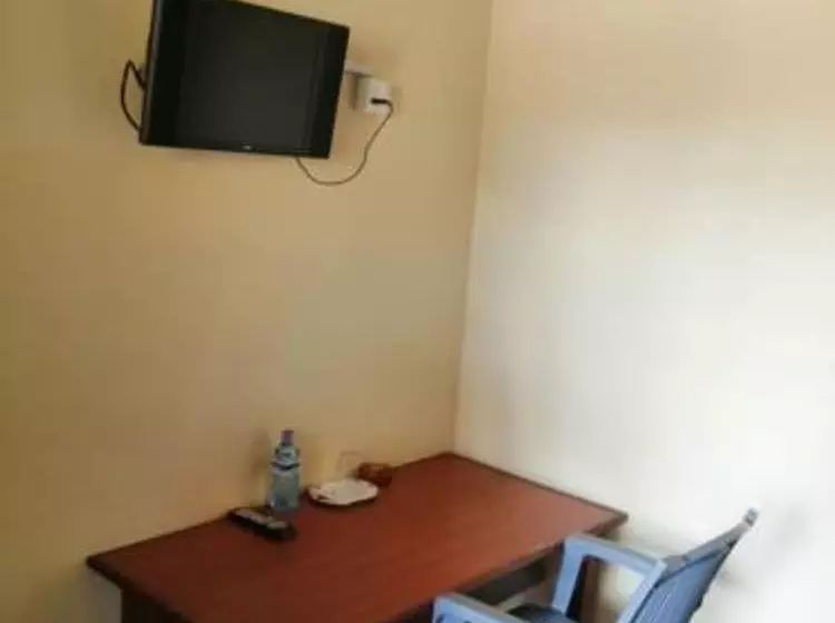 پانسیون Diani Travelers Guest House