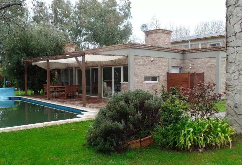 ペンション Las Acacias